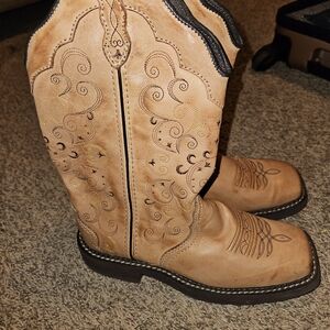 Justin Boots Tan Heeled Boots